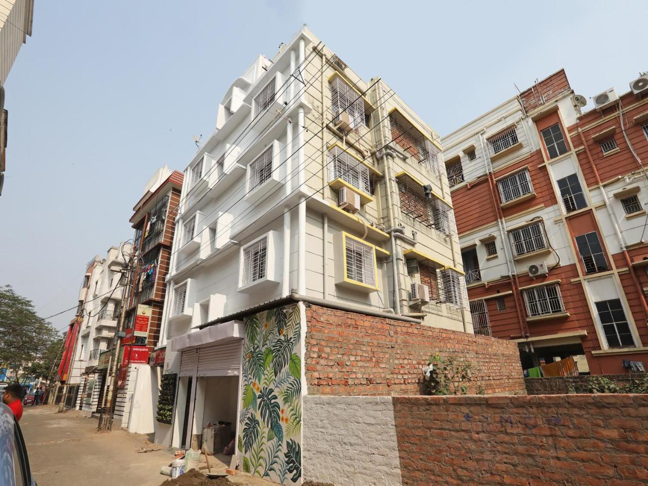 Hotel Oyo 15637 Transit Express Kalkutta Exterior foto