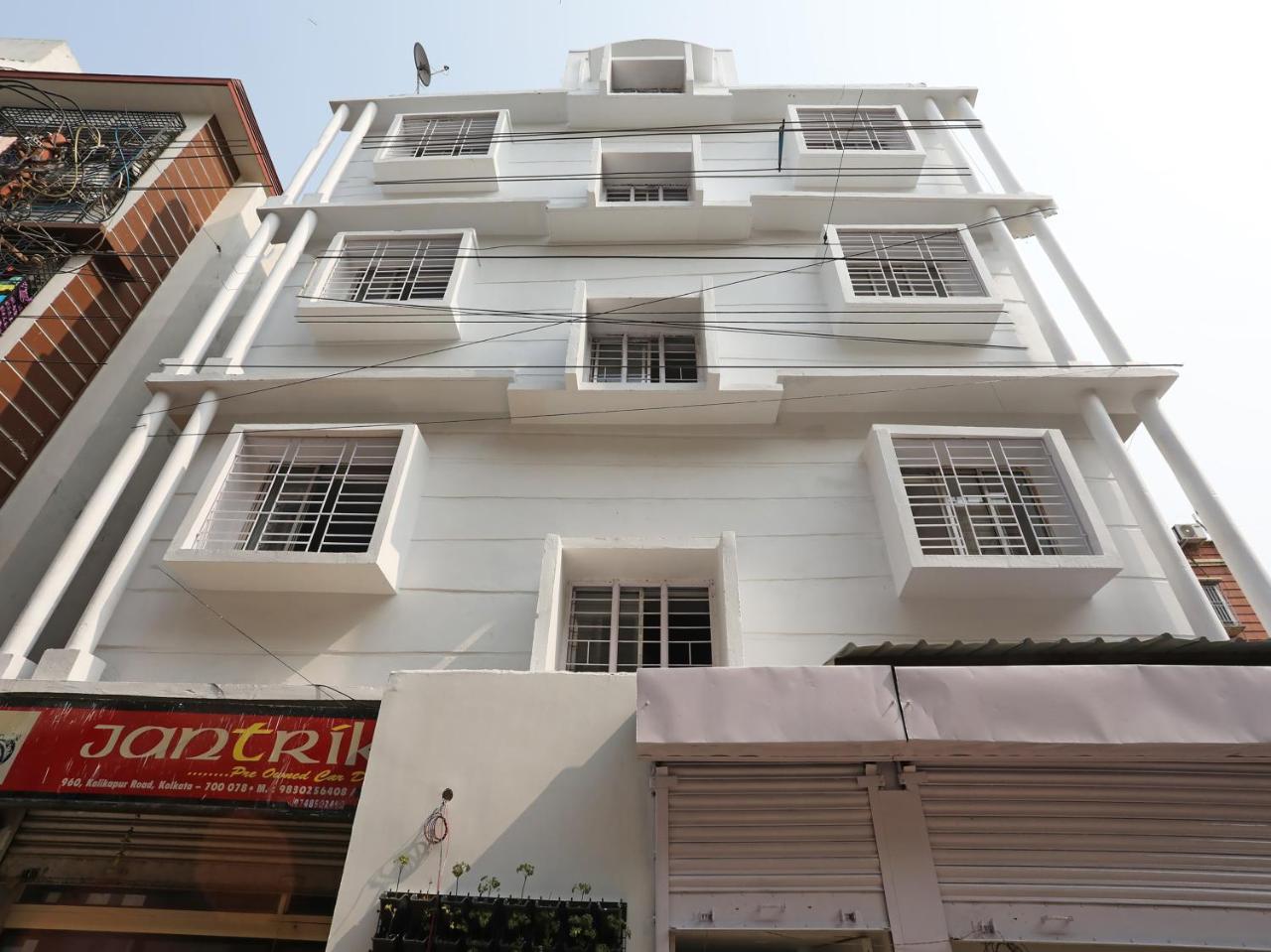 Hotel Oyo 15637 Transit Express Kalkutta Exterior foto